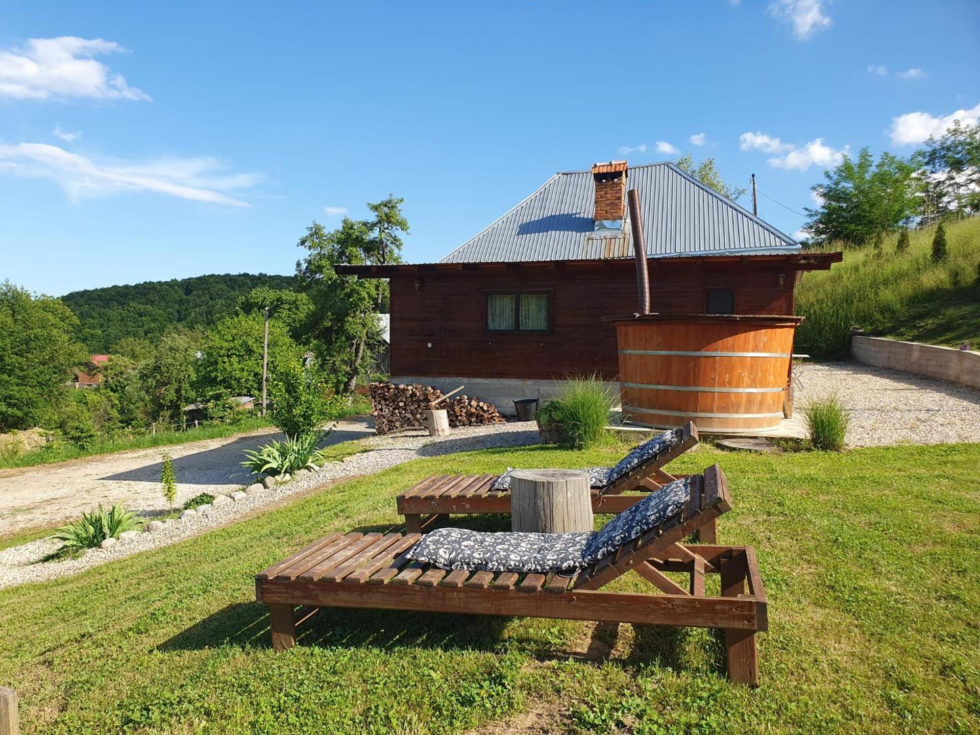 Cabana Valea Lui Mas Robaia Eksteriør billede